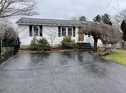 50 Elmwood St, North Andover, MA 01845