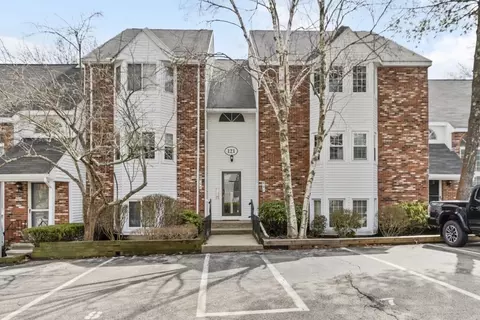 121 Tall Oaks Dr #E, Weymouth, MA 02190