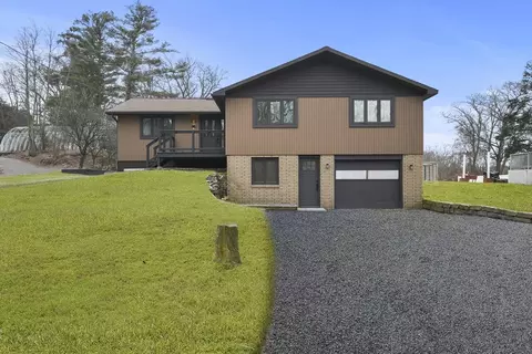 23 Lakeside Ave, Webster, MA 01570