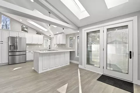 Bath - 23 Lakeside Ave, Webster, MA 01570 photo 2 of 4