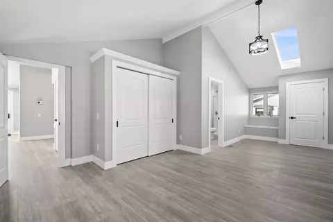 Entry Way - 23 Lakeside Ave, Webster, MA 01570 photo 1 of 2