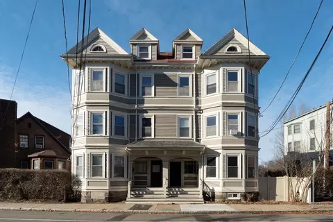 203 High St, Brookline, MA 02445