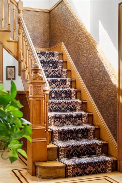 Entry Way - 357 Crescent St, Waltham, MA 02453 photo 3 of 5