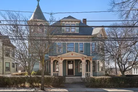 Exterior - 357 Crescent St, Waltham, MA 02453 photo 4 of 6