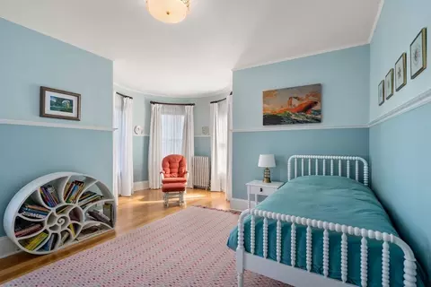 Bedroom - 357 Crescent St, Waltham, MA 02453 photo 3 of 6