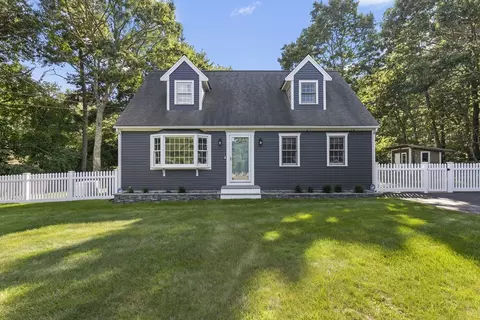 73 Church Ln, Bourne, MA 02532