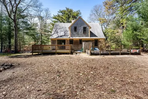 Exterior - 128 Bridle Path, Barnstable, MA 02648 photo 8 of 11