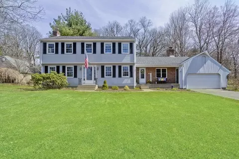 3 Porter Dr, Wilbraham, MA 01095
