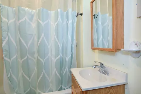Bath - 48 Sherman Ave, Canton, MA 02021 photo 2 of 3