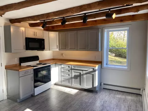 Exterior - 3 Central Sq, Upton, MA 01568 photo 3 of 5