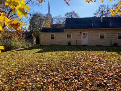 Exterior - 3 Central Sq, Upton, MA 01568 photo 5 of 5