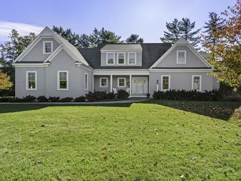 1 Mcleans Way, Duxbury, MA 02332