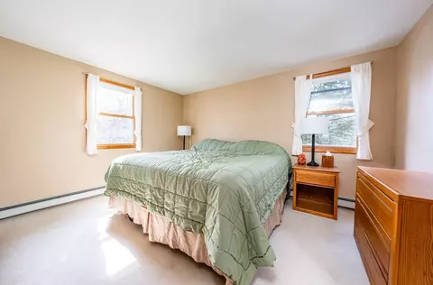 Bedroom - 3 Carl Gardner Rd, Bourne, MA 02532 photo 1 of 2