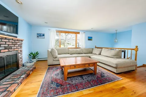 Living - 3 Carl Gardner Rd, Bourne, MA 02532 photo 2 of 3