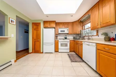 Kitchen - 3 Carl Gardner Rd, Bourne, MA 02532 photo 2 of 3