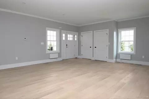 Living - 61 Hurd Ave, Saugus, MA 01906 photo 1 of 4