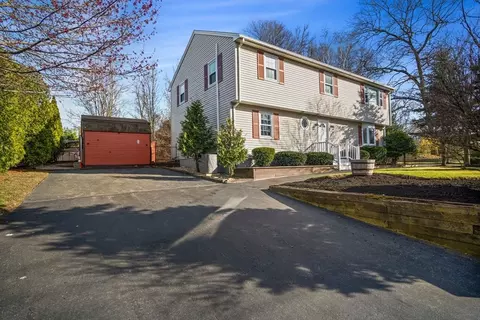 89 Merrimac St, Woburn, MA 01801