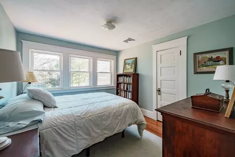 Bedroom - 9 Lang Ave, Easthampton, MA 01027 photo 2 of 8