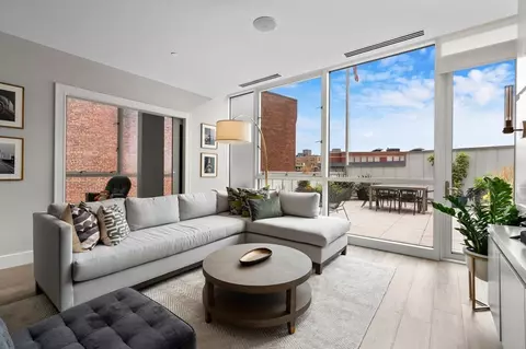 30 Union Park St #304, Boston, MA 02118