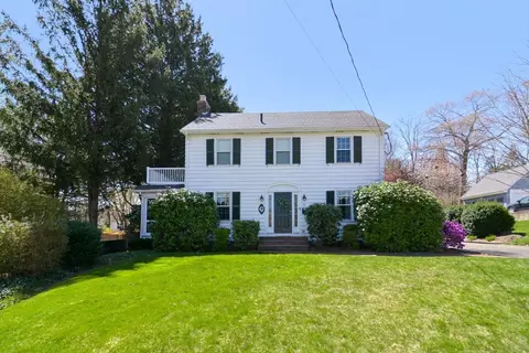 32 Hunting St, North Attleboro, MA 02760