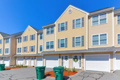 417 Hildreth St #28, Lowell, MA 01850