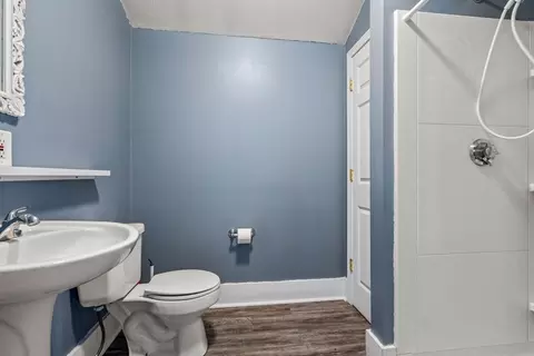 Bath - 11 Elm St, Maynard, MA 01754 photo 3 of 4