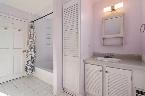 Bath - 11 Elm St, Maynard, MA 01754 photo 2 of 4
