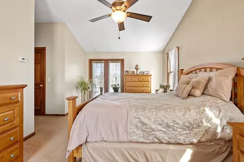 Bedroom - 25 Bates Grove Rd, Webster, MA 01570 photo 2 of 5