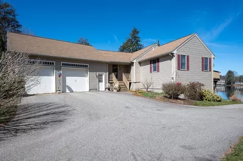Exterior - 25 Bates Grove Rd, Webster, MA 01570 photo 3 of 6