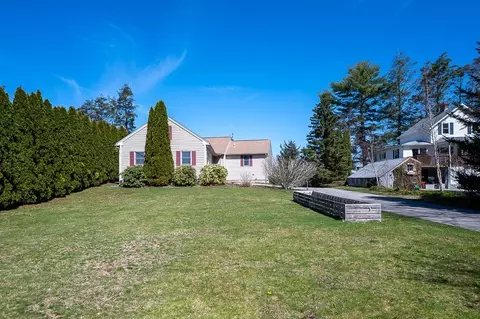 Exterior - 25 Bates Grove Rd, Webster, MA 01570 photo 4 of 6