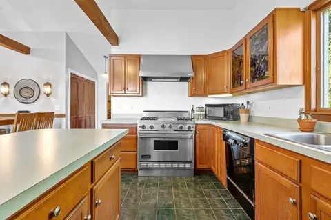 Kitchen - 25 Bates Grove Rd, Webster, MA 01570 photo 3 of 8