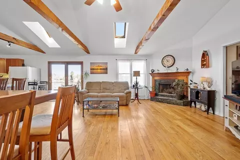 Living - 25 Bates Grove Rd, Webster, MA 01570 photo 4 of 5