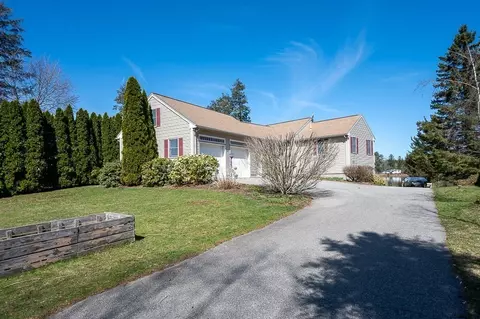 Exterior - 25 Bates Grove Rd, Webster, MA 01570 photo 2 of 6