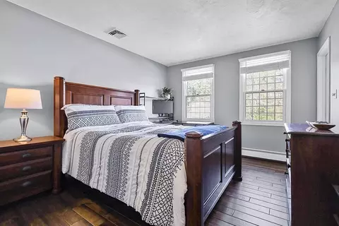 Bedroom - 2 Steeplechase Ln, Franklin, MA 02038 photo 5 of 6