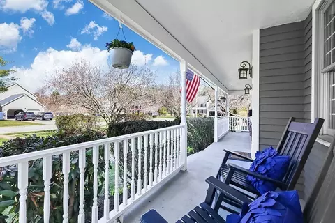 Exterior - 2 Steeplechase Ln, Franklin, MA 02038 photo 2 of 6