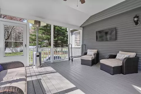 Exterior - 2 Steeplechase Ln, Franklin, MA 02038 photo 3 of 6