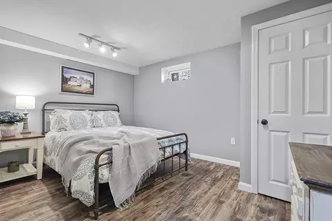 Bedroom - 2 Steeplechase Ln, Franklin, MA 02038 photo 6 of 6