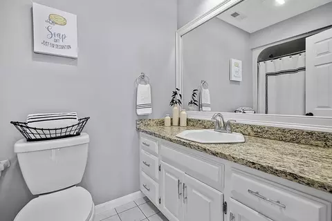 Bath - 2 Steeplechase Ln, Franklin, MA 02038 photo 3 of 3