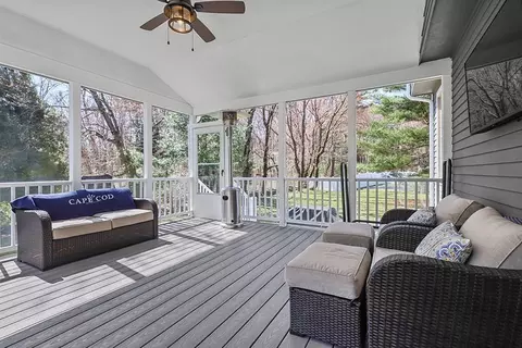 Exterior - 2 Steeplechase Ln, Franklin, MA 02038 photo 4 of 6