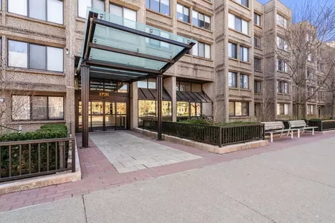 1731 Beacon St #D4, Brookline, MA 02445
