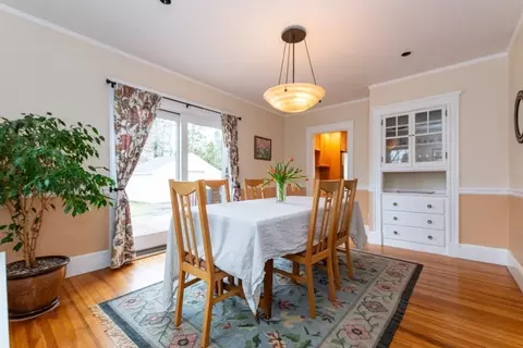 Dining - 475 Webster, Needham, MA 02494 photo 2 of 3
