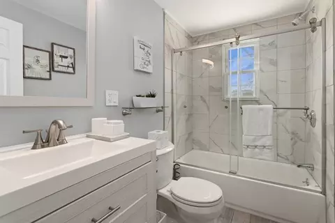 Bath - 8 Myopia Rd, Stoneham, MA 02180 photo 2 of 3