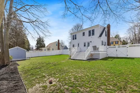 Exterior - 8 Myopia Rd, Stoneham, MA 02180 photo 3 of 5