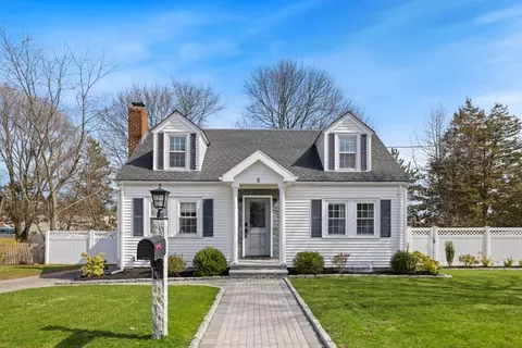 Exterior - 8 Myopia Rd, Stoneham, MA 02180 photo 2 of 5