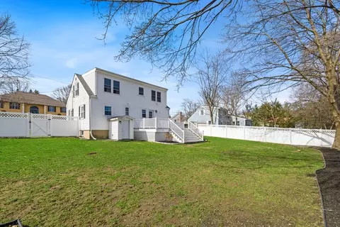 Exterior - 8 Myopia Rd, Stoneham, MA 02180 photo 4 of 5