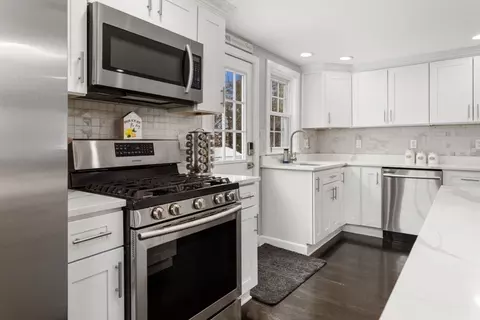 Kitchen - 8 Myopia Rd, Stoneham, MA 02180 photo 5 of 6