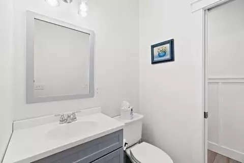 Bath - 64 Squirrel Island Rd, Wareham, MA 02576 photo 1 of 3