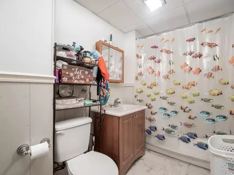 Bath - 71 Fox St, Worcester, MA 01604 photo 1 of 2