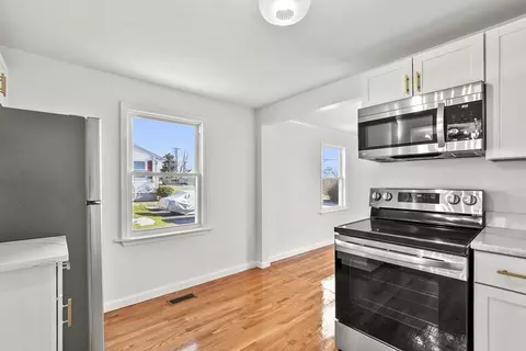 Kitchen - 3 Carpenter Ave, Worcester, MA 01605 photo 2 of 3