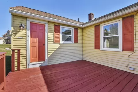 Exterior - 3 Carpenter Ave, Worcester, MA 01605 photo 5 of 9